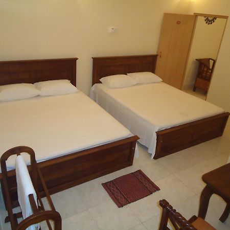 Guest House Kaduwela Esterno foto