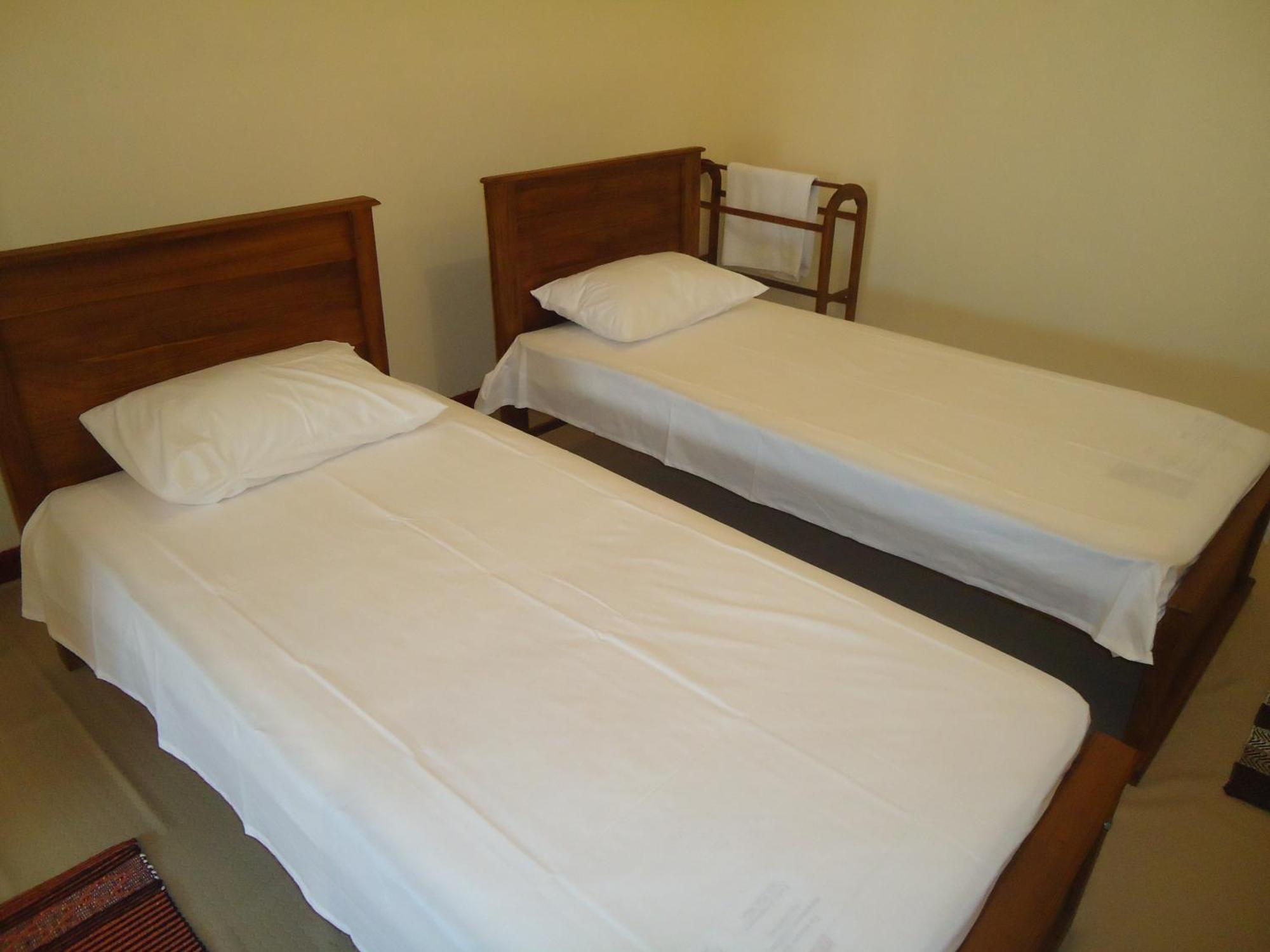 Guest House Kaduwela Esterno foto