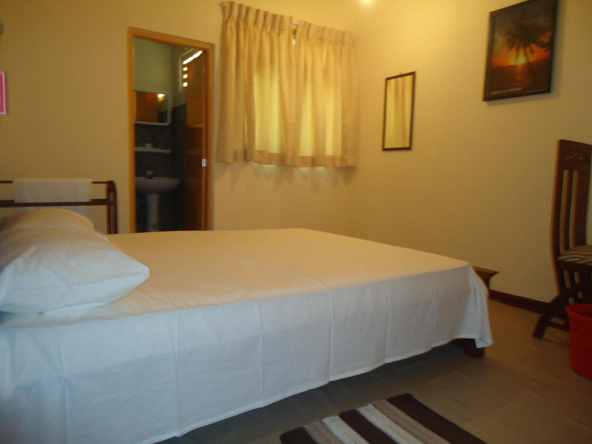 Guest House Kaduwela Esterno foto